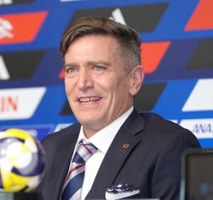 ニルスニールセン　結婚　妻　家族　wiki　経歴　プロフィール　なでしこジャパン